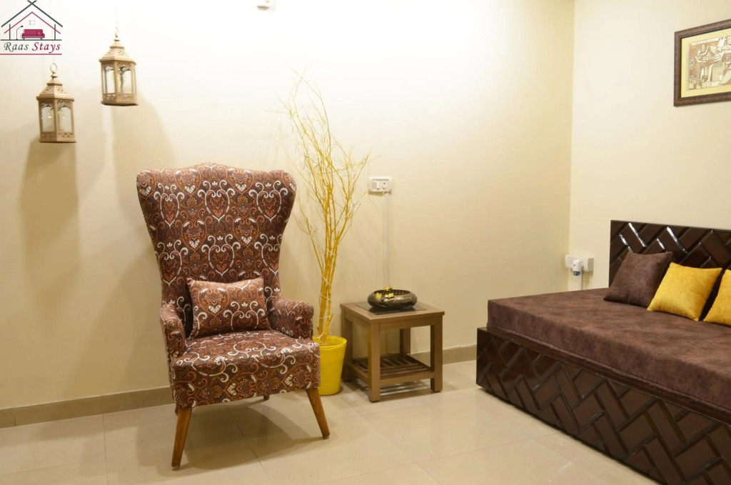 Furnished 2BHK Independent Apartment 8 in Greater Kailash - 1 with 2 Balconies