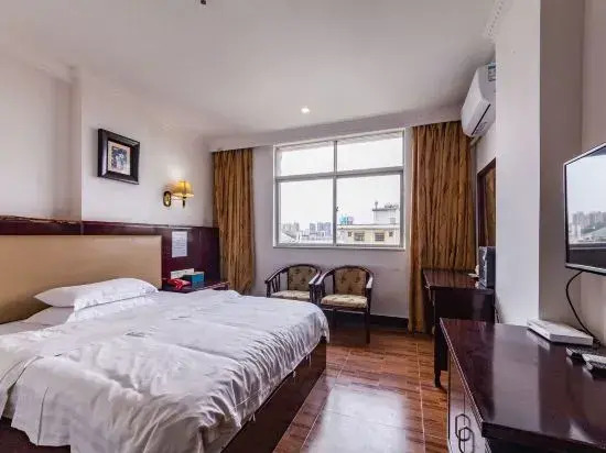 Longsheng Business Hotel