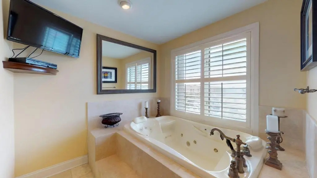7124 Harbourside I