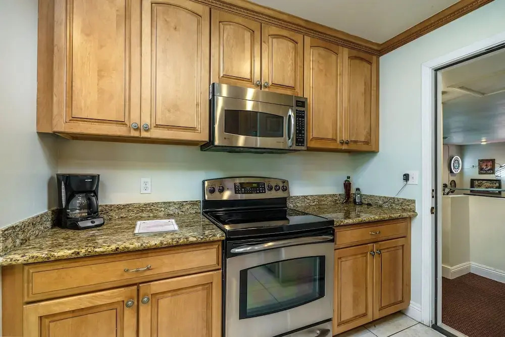 Creme de la Creme 1 - Pet Friendly Near Dunn Court Beach by Yosemite Region Resorts