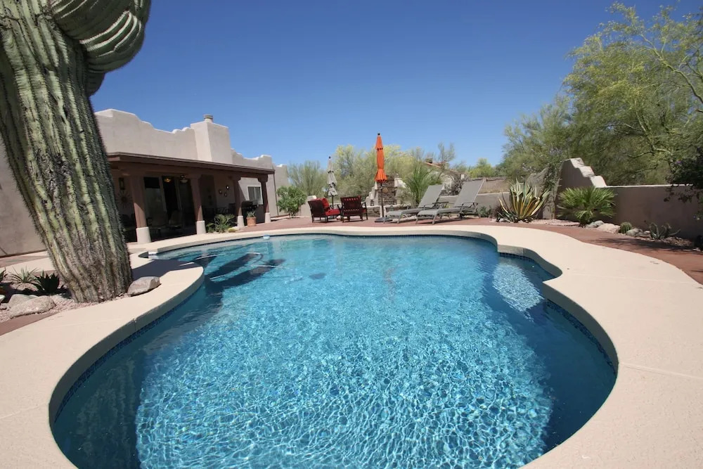 Casa Saguaro 4 Bedroom Home by RedAwning
