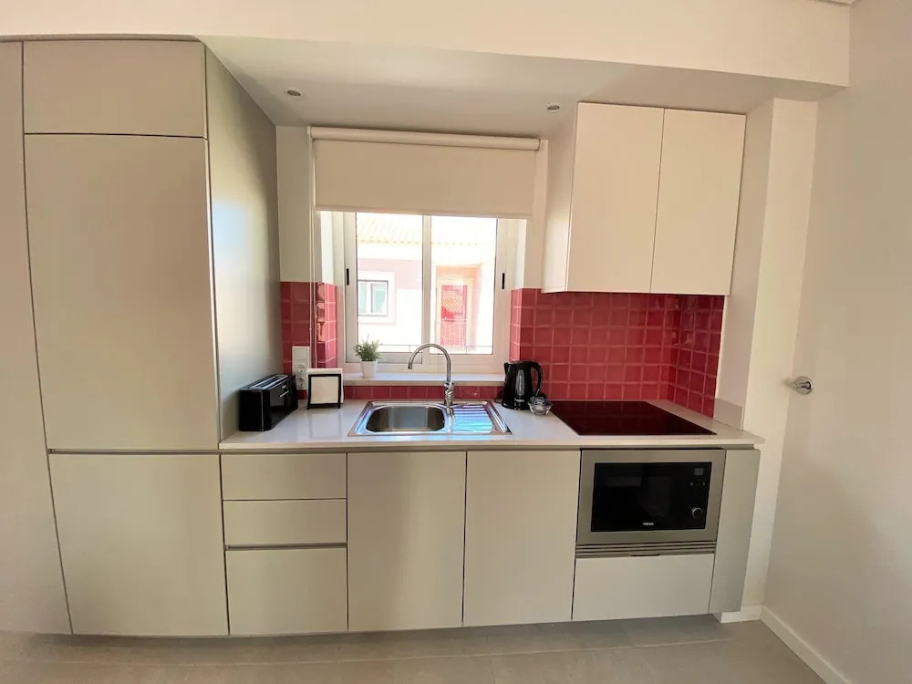 Cardeal Suites & Apartments
