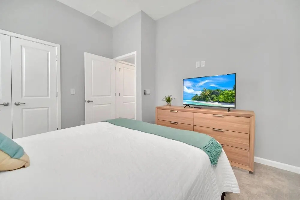 12br Mansion - Sleeps 26 - Family Resort w Private Pool Hot Tub and Games
