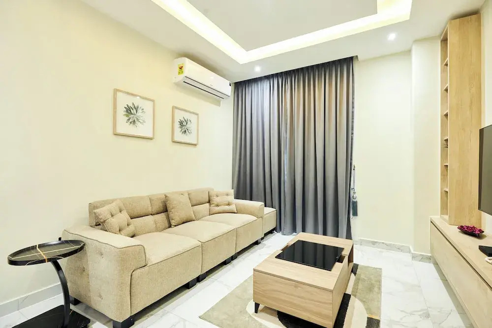 Quao Realty - The Essence