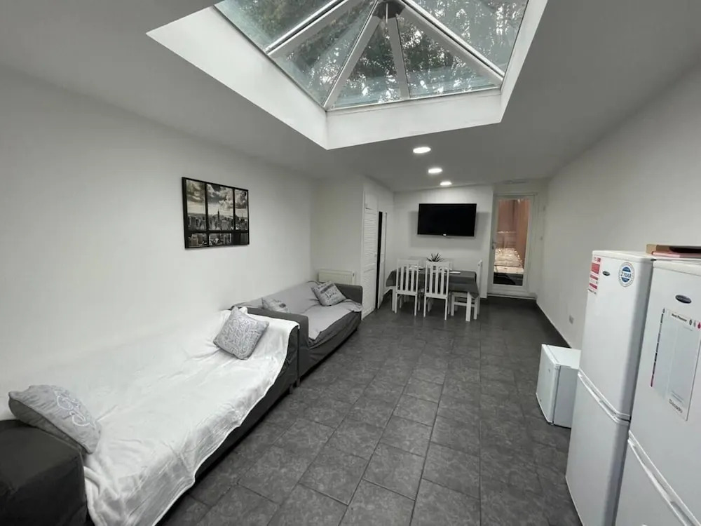 Studio Close to Selly Oak Train Station