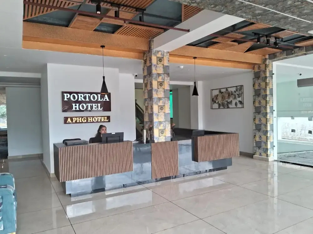 Goroomgo Portola Hotel By Parkside Dharamshala