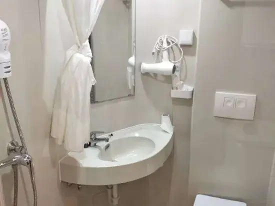 7 Days Premium Hotel (Dalian Airport Walmart Food Street)