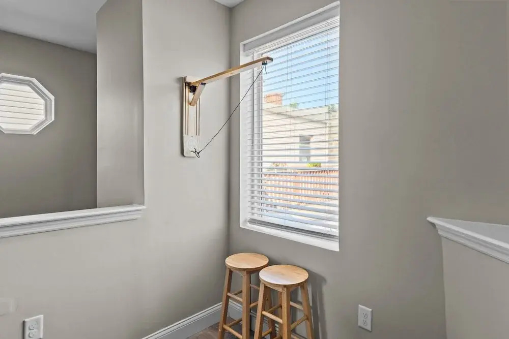 4700 West End Whimsy