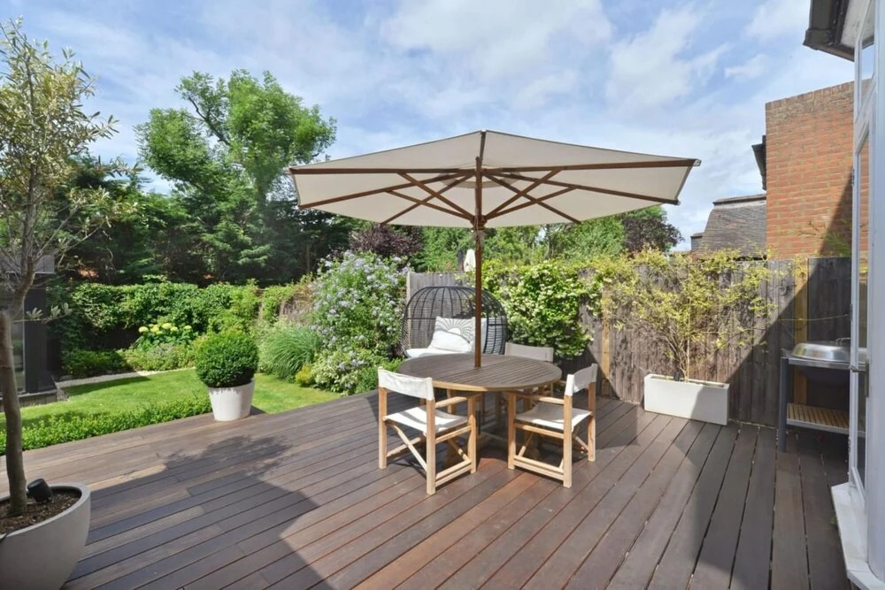 The Brent Studio - Charming 2bdr Flat With Parking and Garden