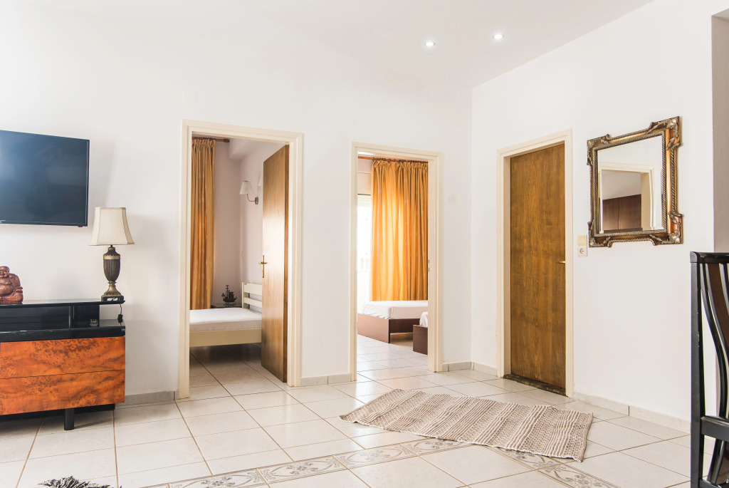 Yiannis Manos Hotel Resort