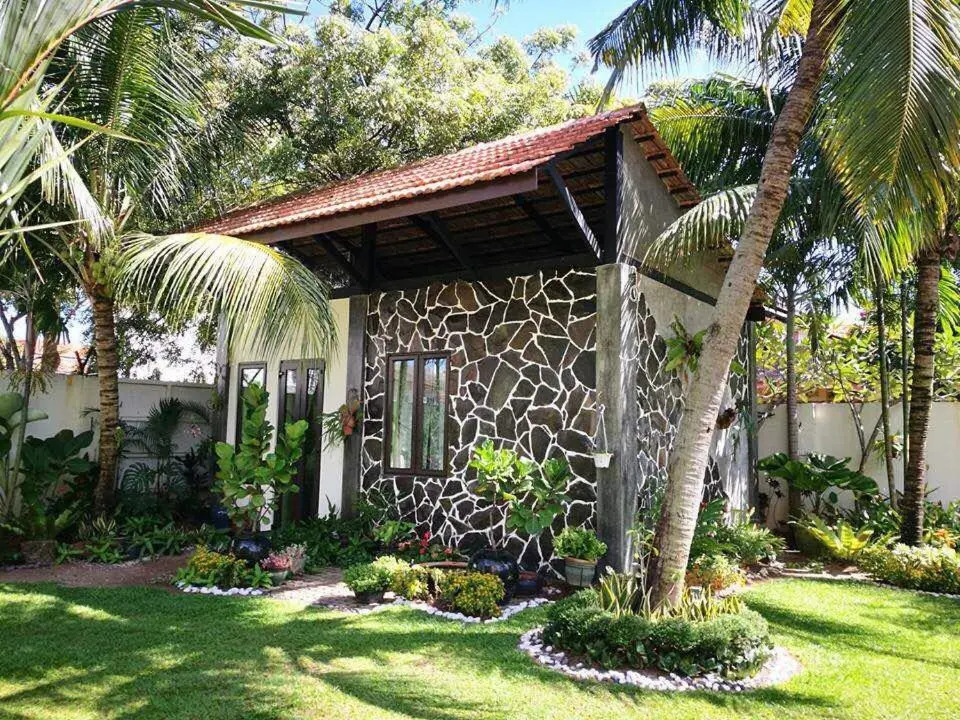Casugria Dutch Residence 1810