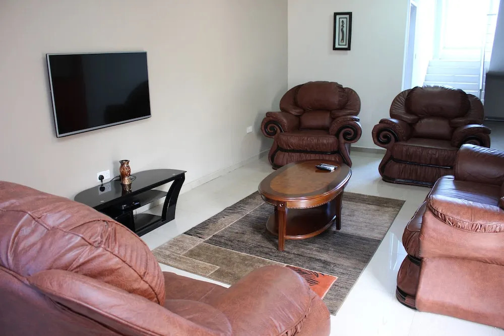 Royal Suites Apartments