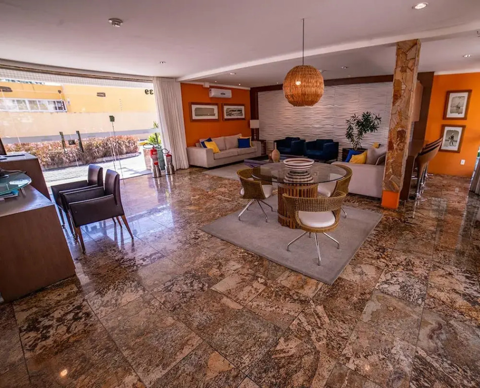 Flats com ampla varanda - 150m da Praia de Ponta Negra