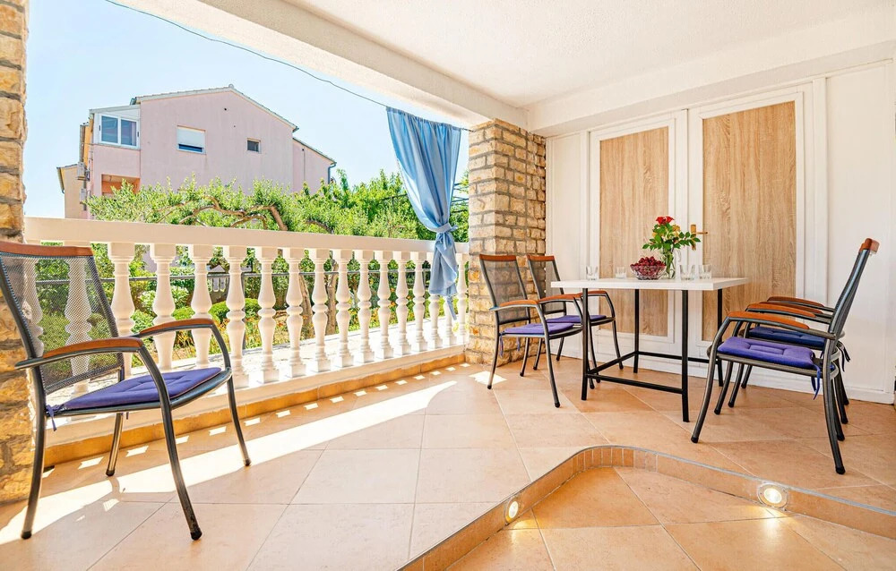 Stunning Home in Vodice With Wifi and 2 Bedrooms