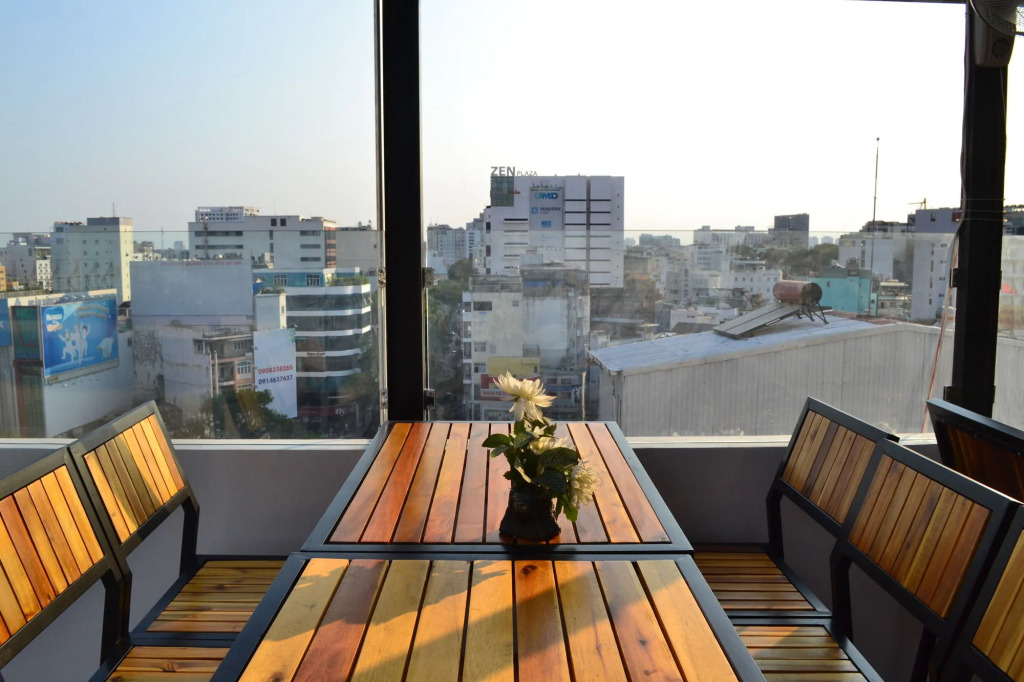 Tulips Hotel Saigon