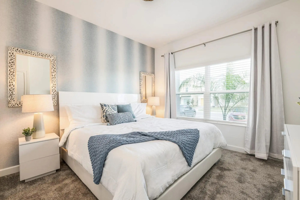 Sweet and spacious home with private pool near Disney