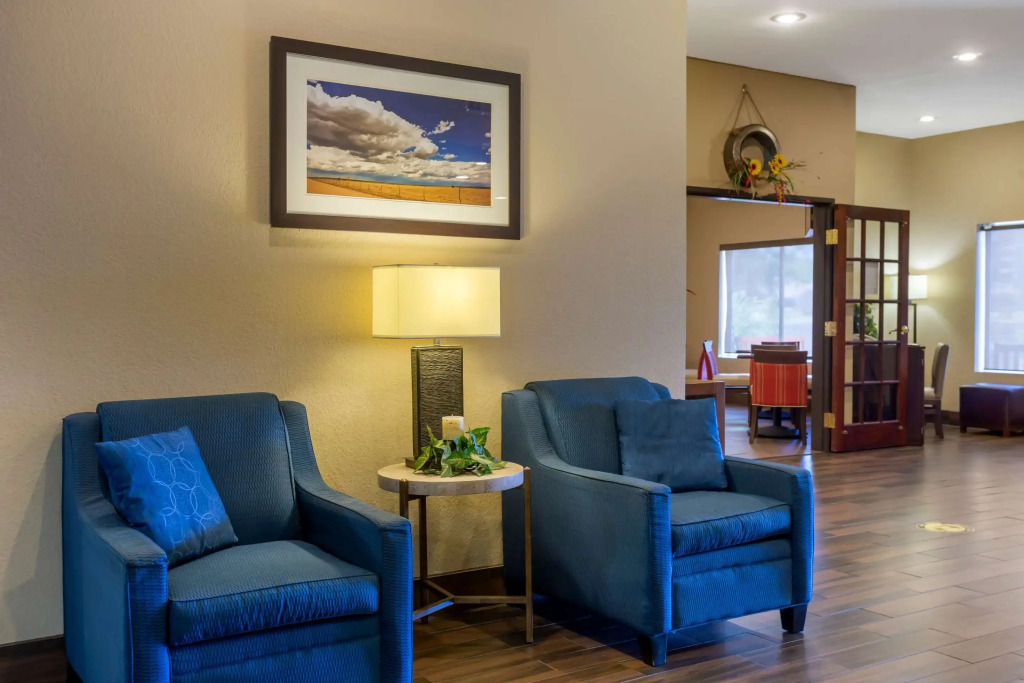 Comfort Inn & Suites Pittsburg KS