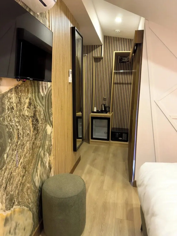 Positive Hotel