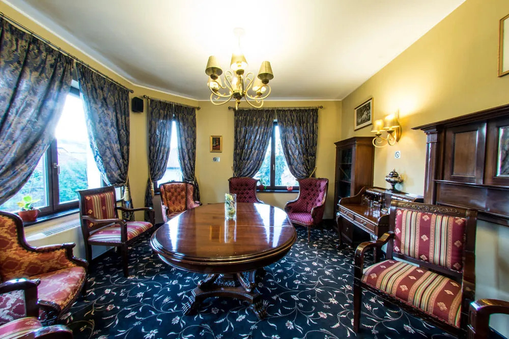Classic Inn Hotel