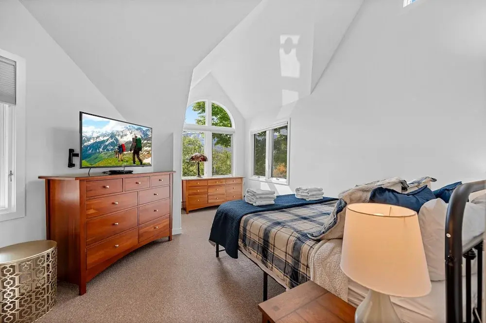 Beautiful 2br/2ba Fall Line Condo W/ Mountain Views, Pool, Hot Tub, Sauna, Shuttle. G6b 2 Bedroom Condo