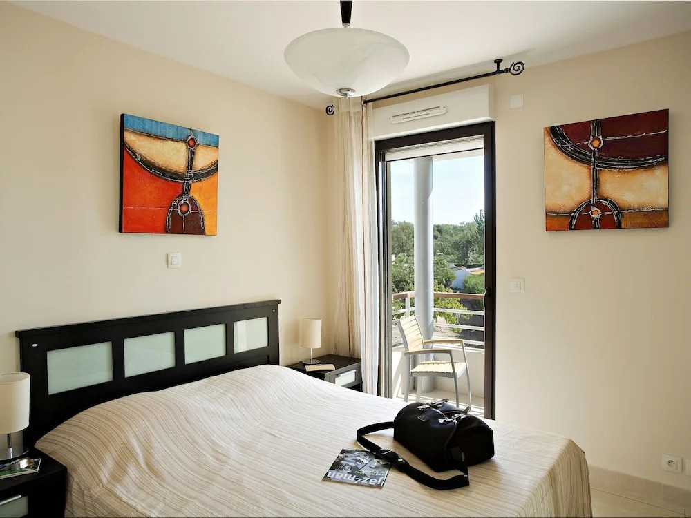 Nice apartment with dishwasher located on a marina