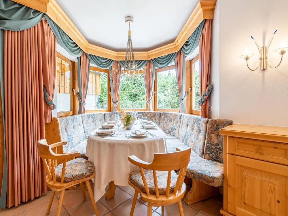 Charming Holiday Home in Maurach am Achensee