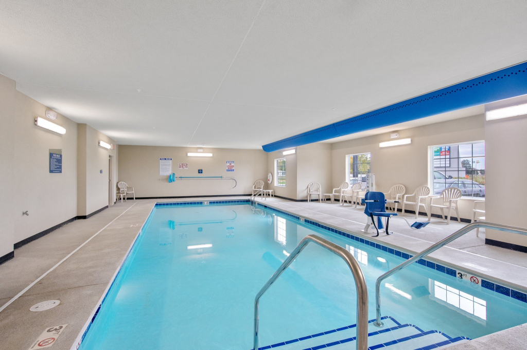Cobblestone Hotel & Suites - Austin