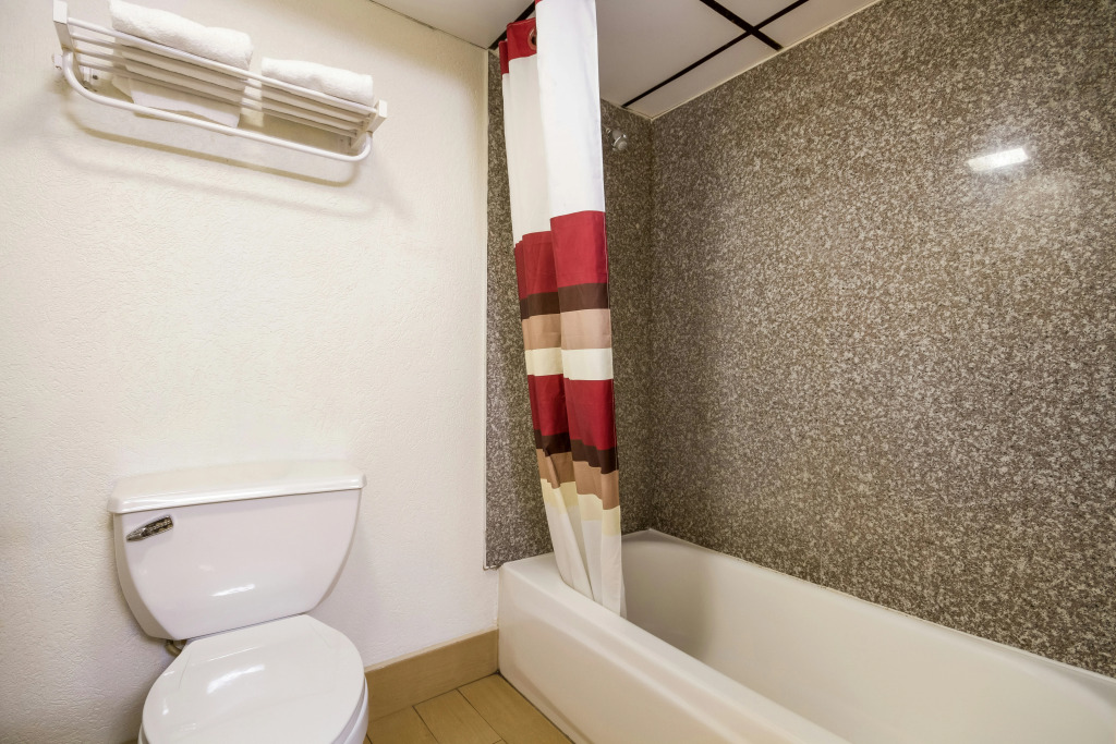 Red Roof Inn Crestview