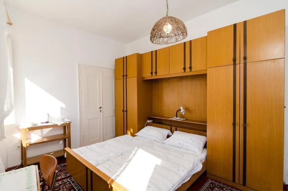 Rooms Pile