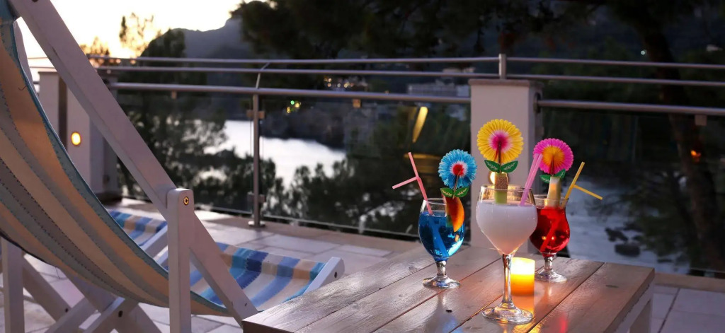 Akrotiri Beach Resort & Spa