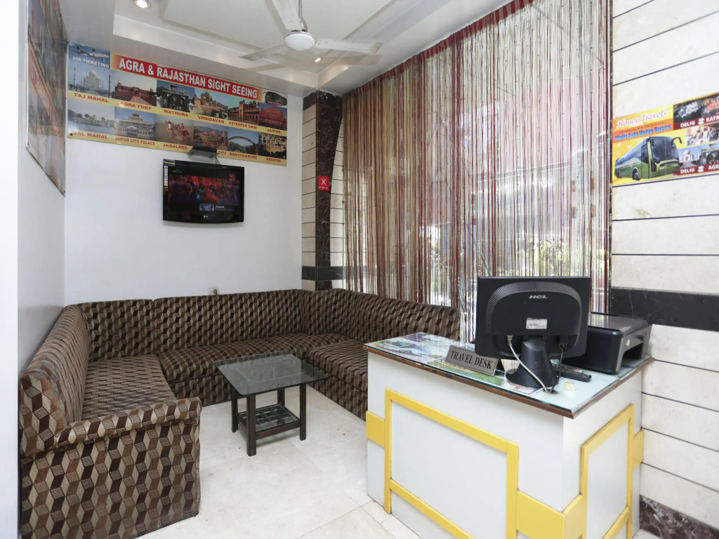 OYO 1660 Hotel Topaz