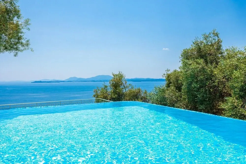 Persephone Large Private Pool Walk to Beach Sea Views A C Wifi Car Not Required - 196