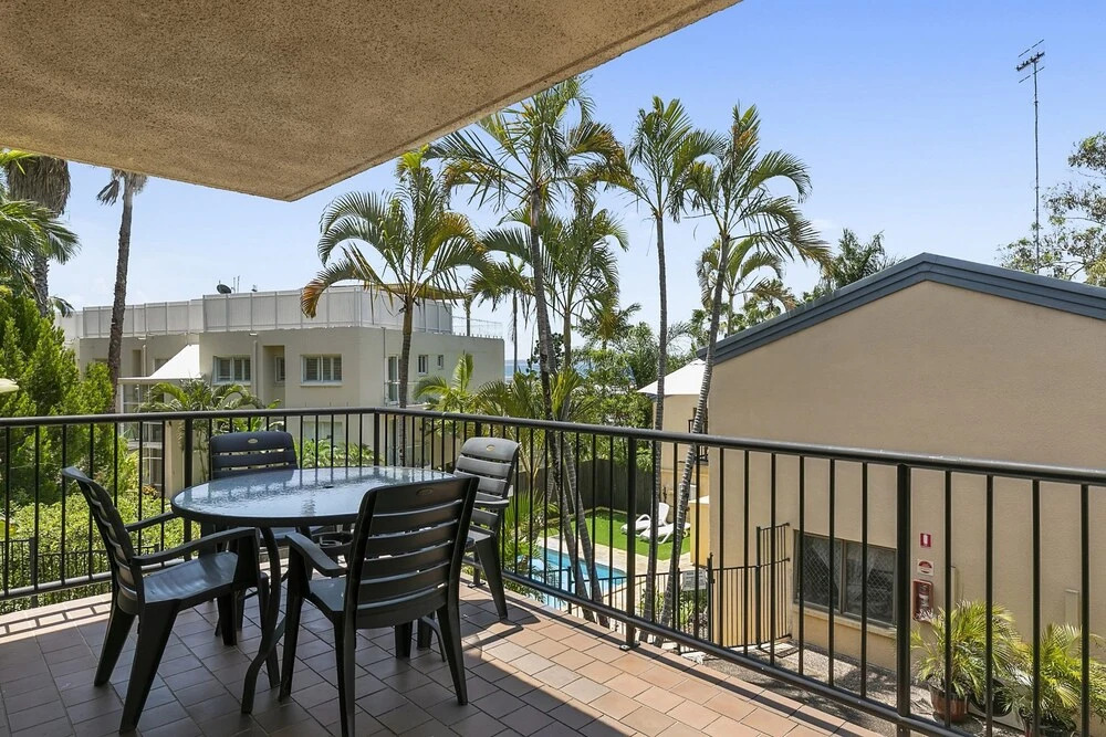 Hop, Skip, Jump Away From Hastings - Unit 6 Descola 6 Noosa Drive