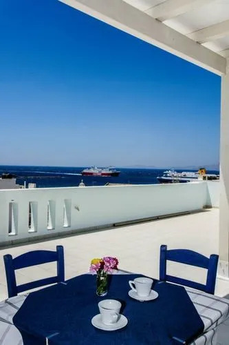Finikas Hotel