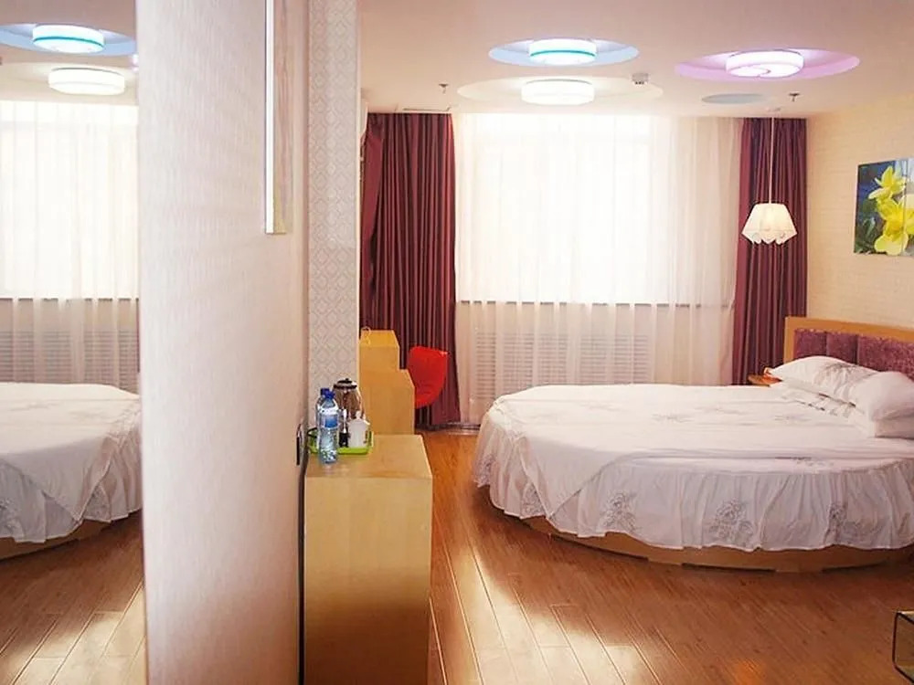 Yiyi Fashion Hotel