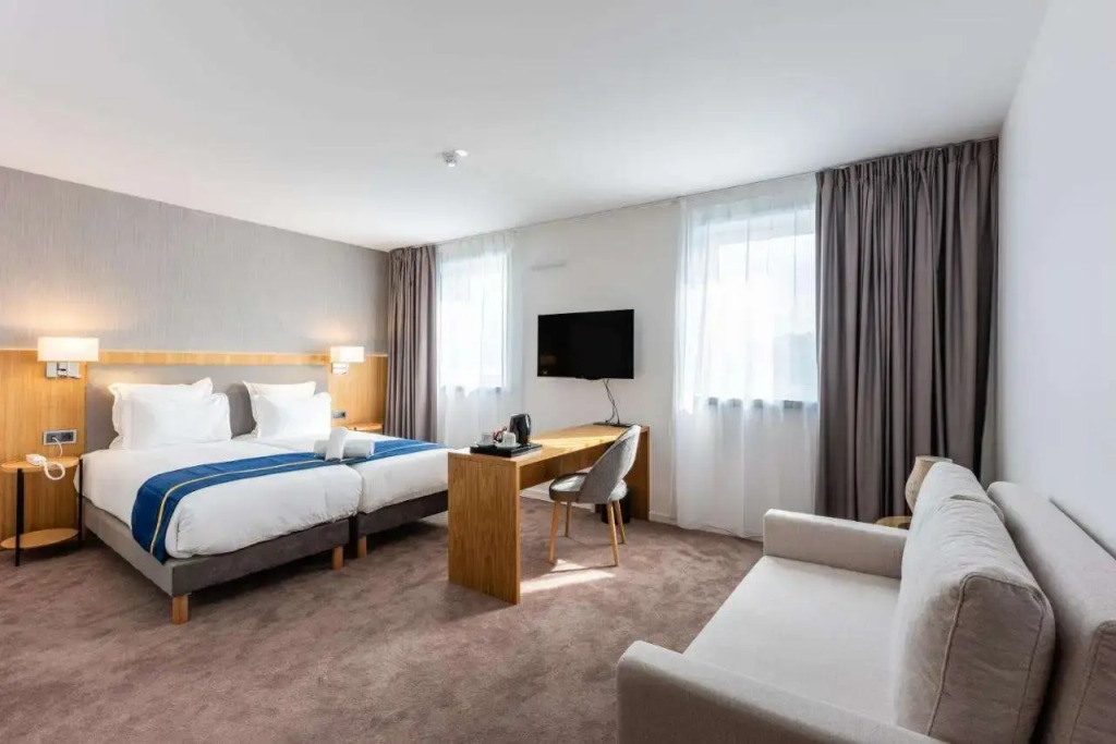 Brit Hotel Privilège Paris Rosny-sous-Bois
