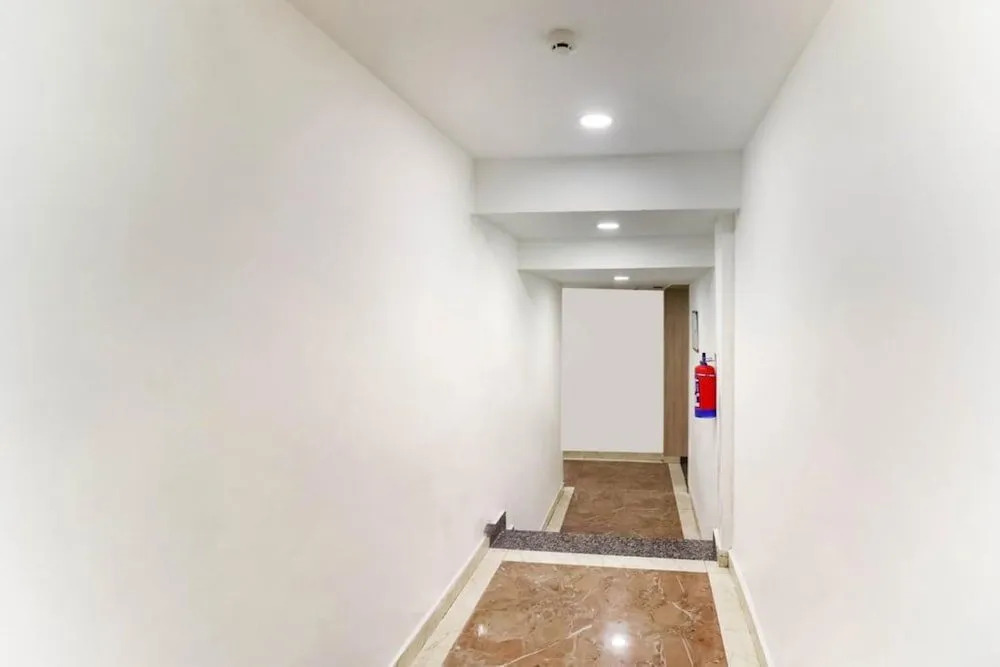 Hotel Nazeer by Adb Rooms