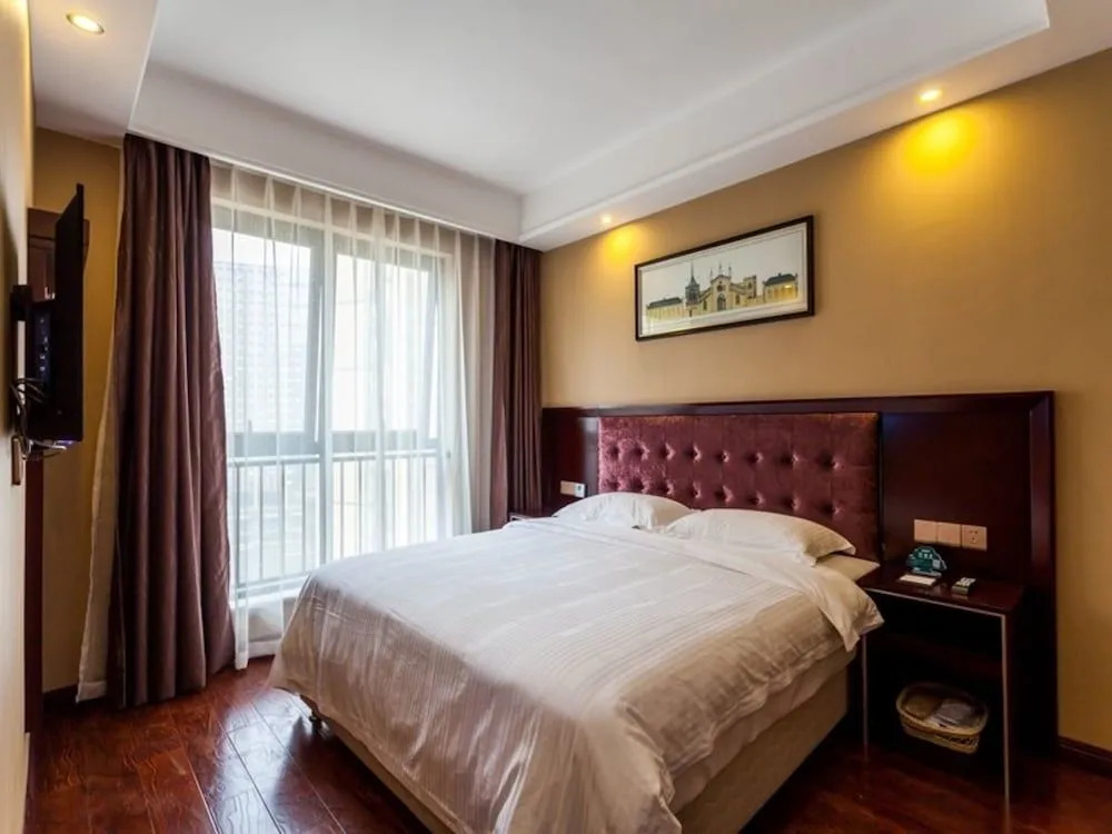 GreenTree Inn Chengdu high-tech Development West Zone Shidai Tian Street Express Hotel