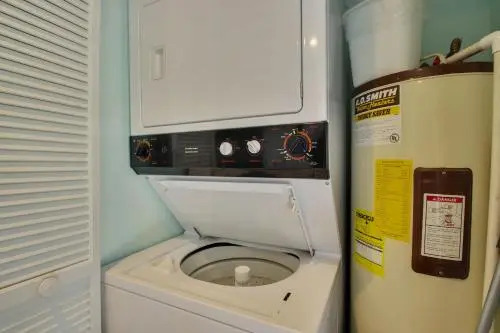 Inlet Cove 70