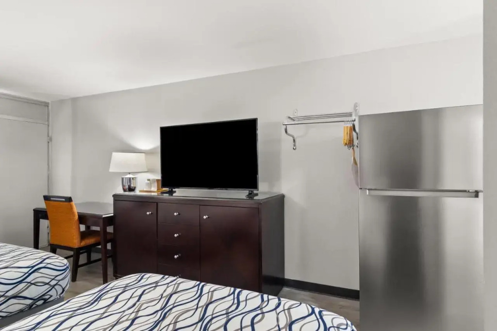 Suburban Studios Orange Park - Jacksonville near Naval Air Station