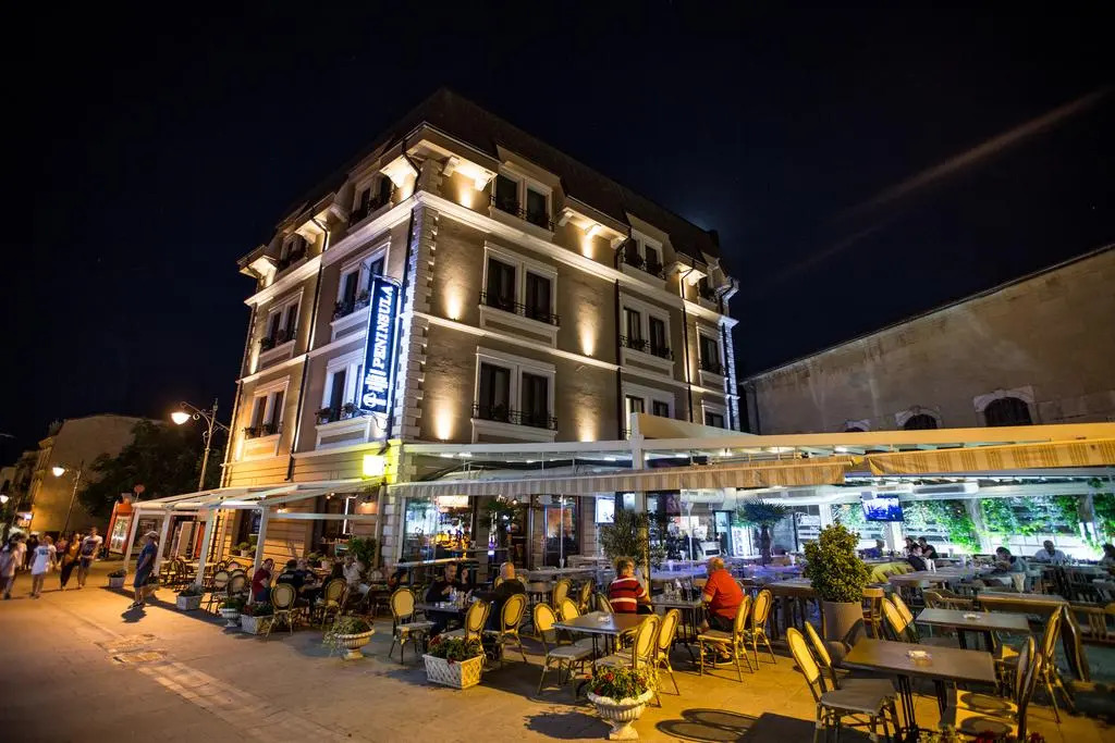 Peninsula Boutique Hotel