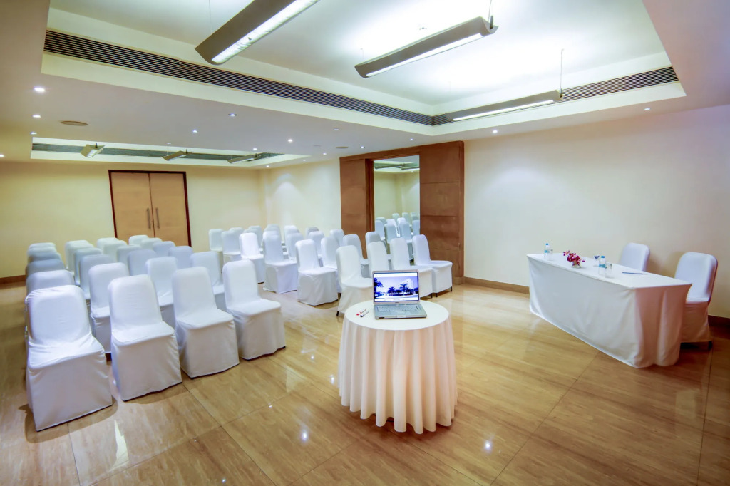 Radha Hometel