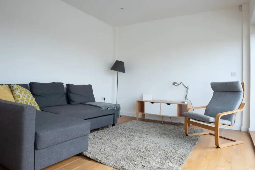 Modern 2 Bedroom Clapham Apartment With Large Terrace