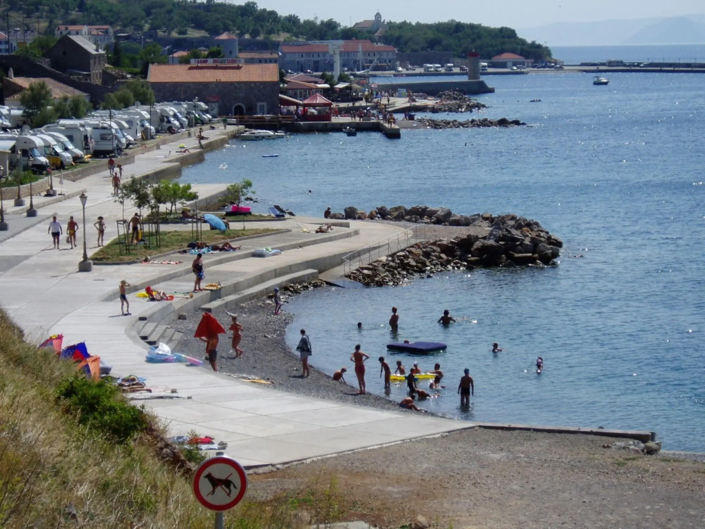 Vjenceslava - with parking - A1(4+2)