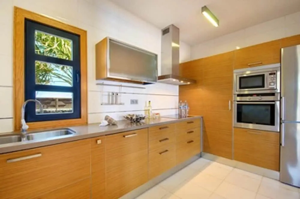 Charming Villa in Playa Blanca with Private Pool