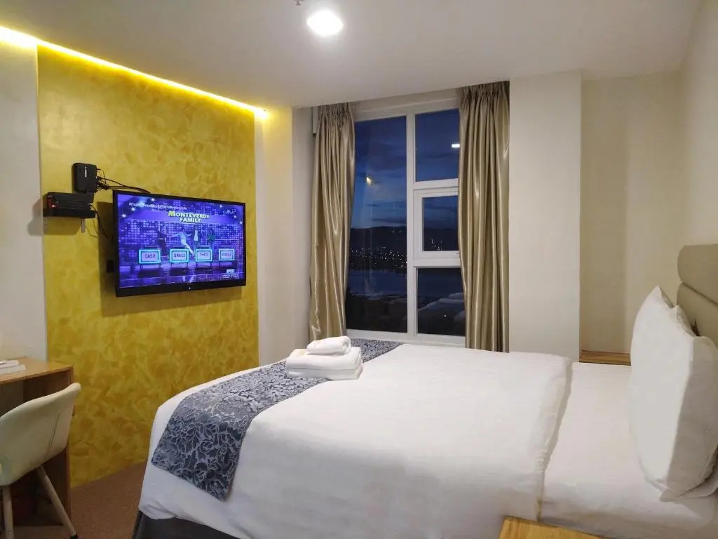 Sempre Premier Inn - MACTAN AIRPORT HOTEL