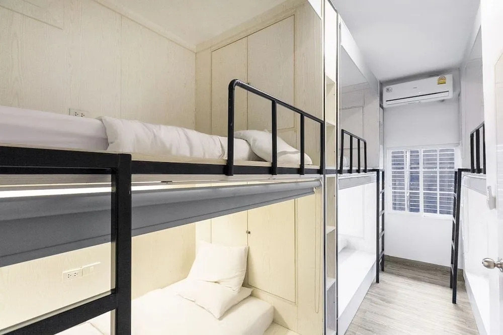 Oyo 524 S7 Hostel