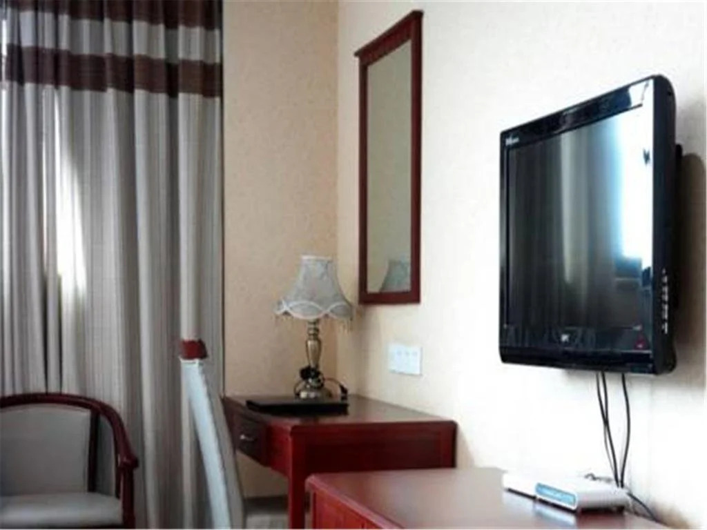 Super 8 Songjiang Rongle East Road