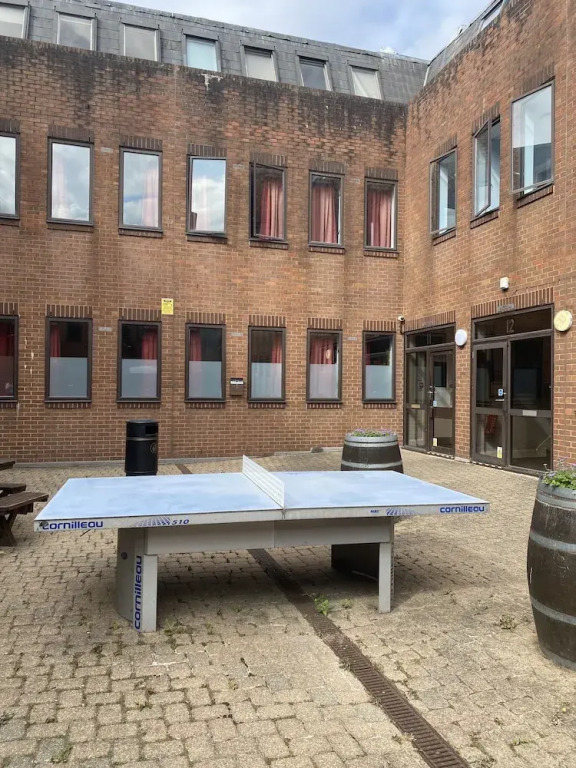Rooms for Students Only CRICKLEWOOD LANE