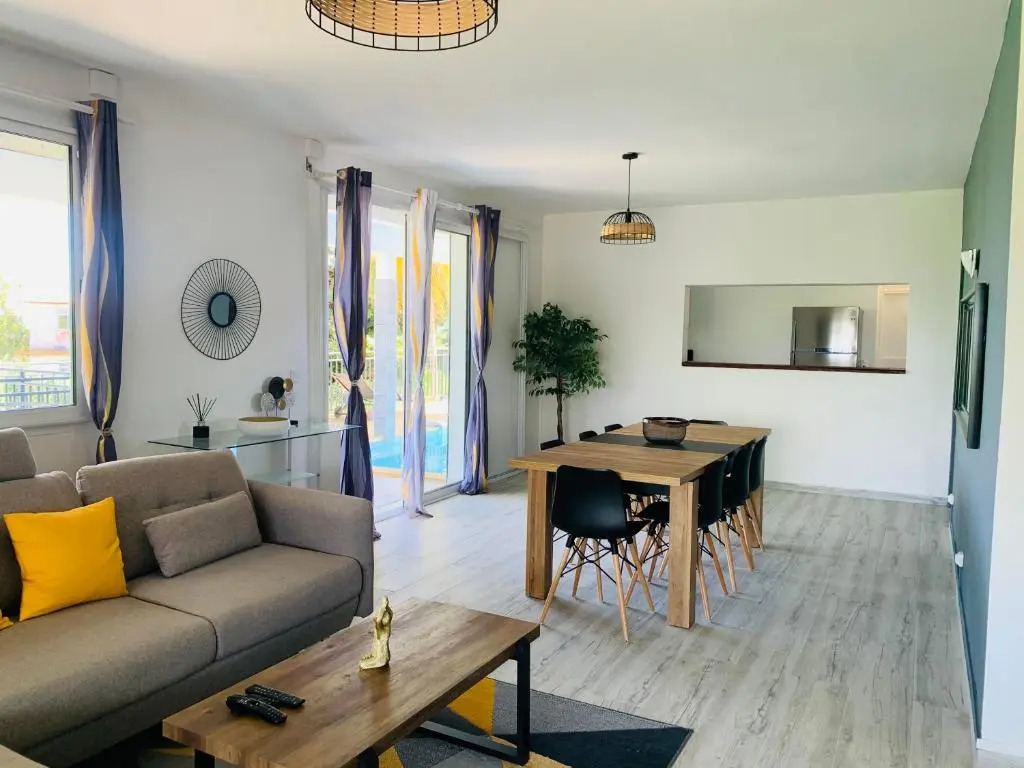 Villa dexception avec piscine